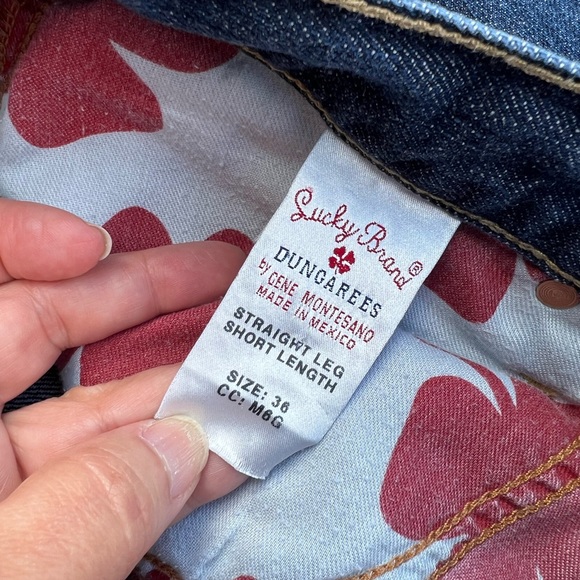 Lucky brand straight leg med/dark wash jeans size 36 - Picture 4 of 4